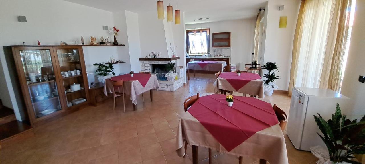 Tollo B & B Le Tre Rose المظهر الخارجي الصورة
